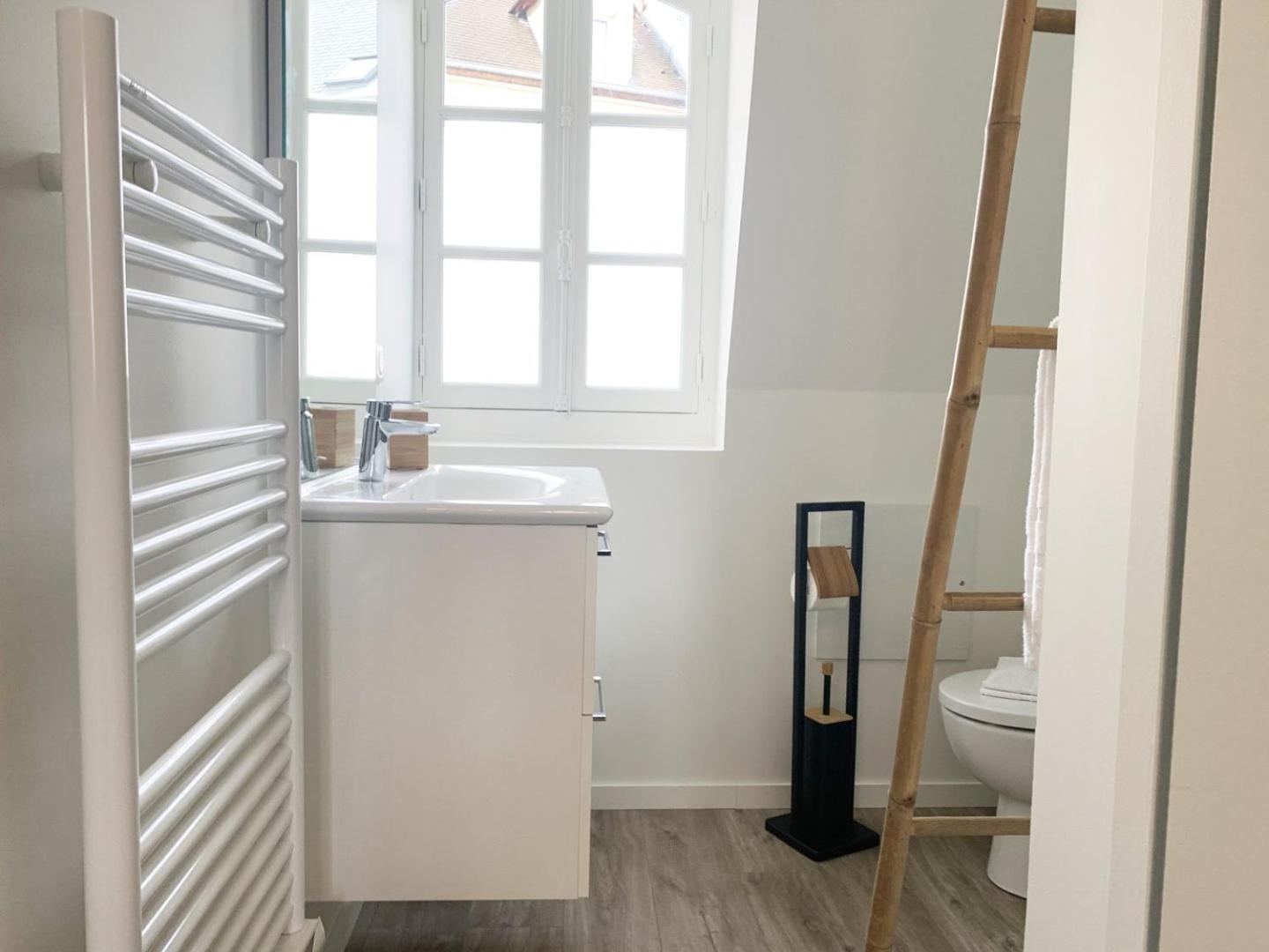 Klimt - Parking - Independent Entrance Apartment Chartres Exterior foto
